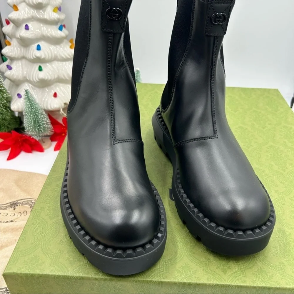 Gucci men’s leather Chelsea boots size 7, fit eight US maiden in Italy. Black.